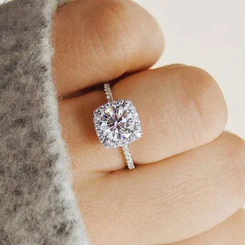 Луксозно Годежен пръстен с кристали за жени Бял кубичен цирконий Модни годежни пръстени сребърен цвят 2021 Тенденция Женски бижута подарък