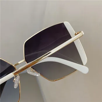 Дамски модни слънчеви очила Квадратна метална защита от uv Корпоративна дизайн Луксозни дамски слънчеви очила 2021 Улични слънчеви очила за улична стрелба