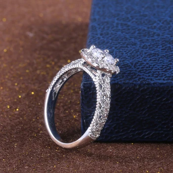 Huitan Класическо Благородна годежен пръстен, блестящо с кубическим цирконий, Модерен красив пръстен за жени, Аксесоари, бижута пръстен